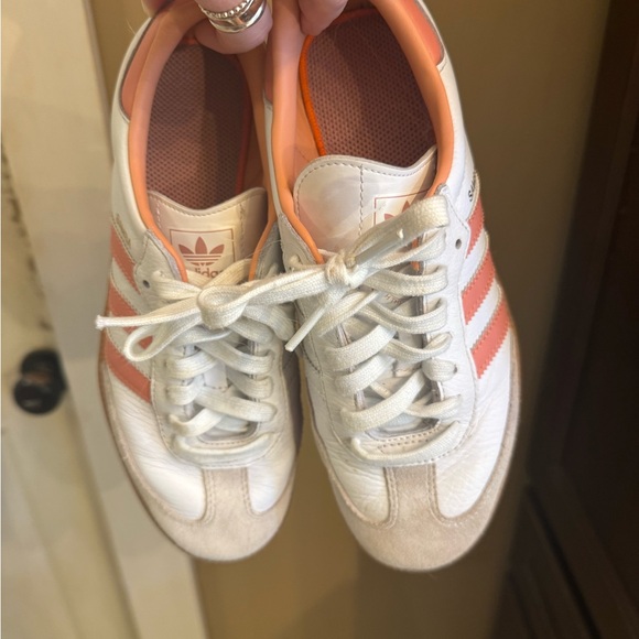 Sambas - Picture 2 of 6